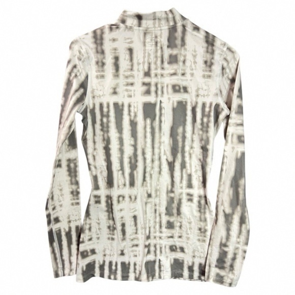 Under Armour ColdGear Fitted Top in Gray and White